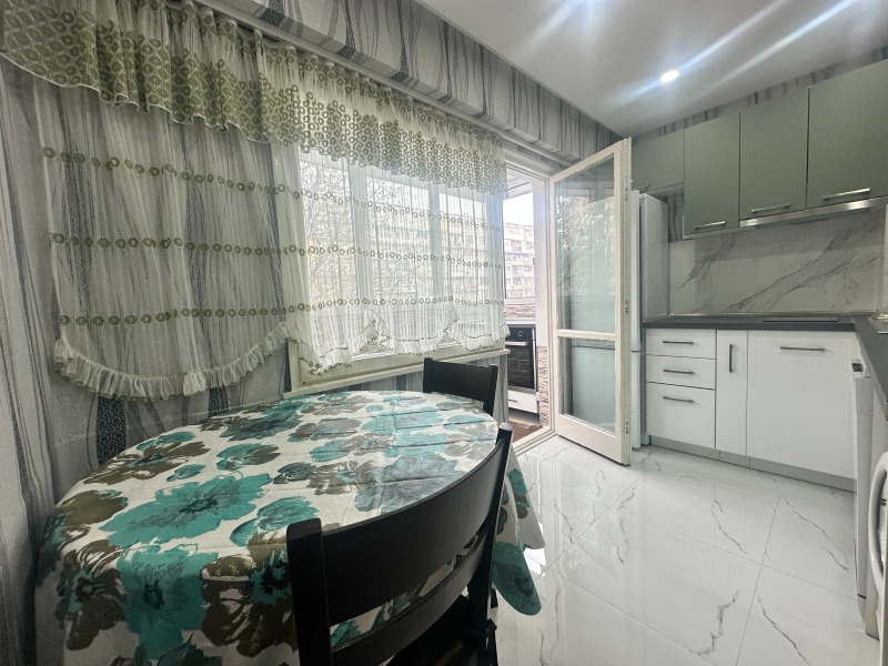 Дава под наем 3-СТАЕН, гр. Варна, Цветен квартал, снимка 6 - Апартаменти - 52651412