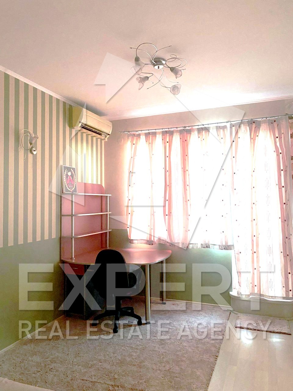 Дава под наем 4-СТАЕН, гр. Варна, Бриз, снимка 6 - Апартаменти - 53682697