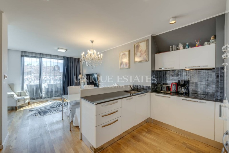 Дава под наем 3-СТАЕН, гр. София, Център, снимка 2 - Апартаменти - 53358196