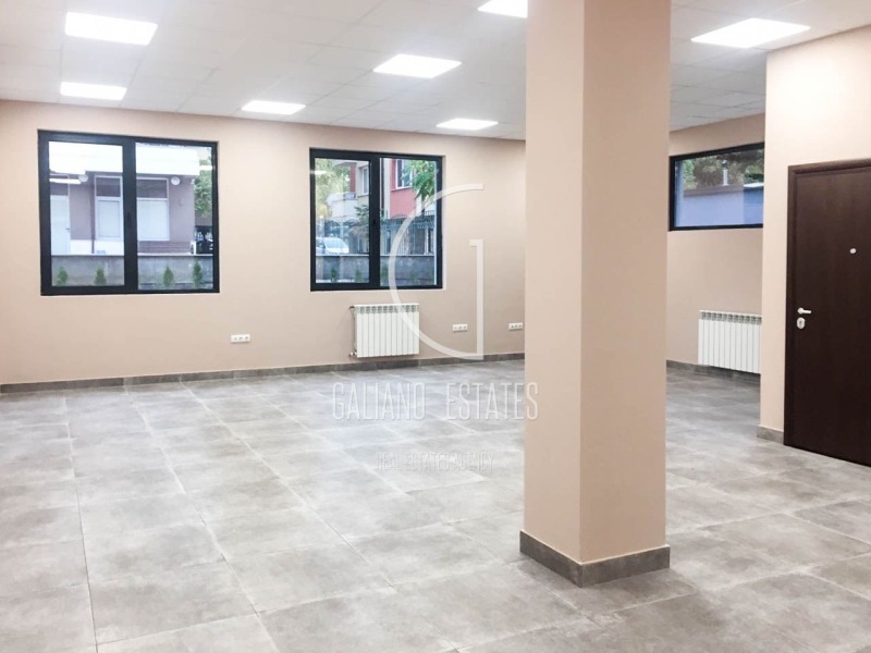 A louer  Bureau Sofia , Bakston , 174 m² | 16920824