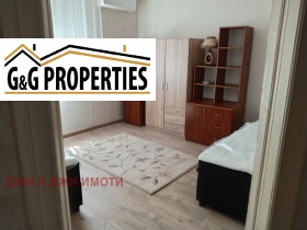 1 quarto Poduiane, Sofia
