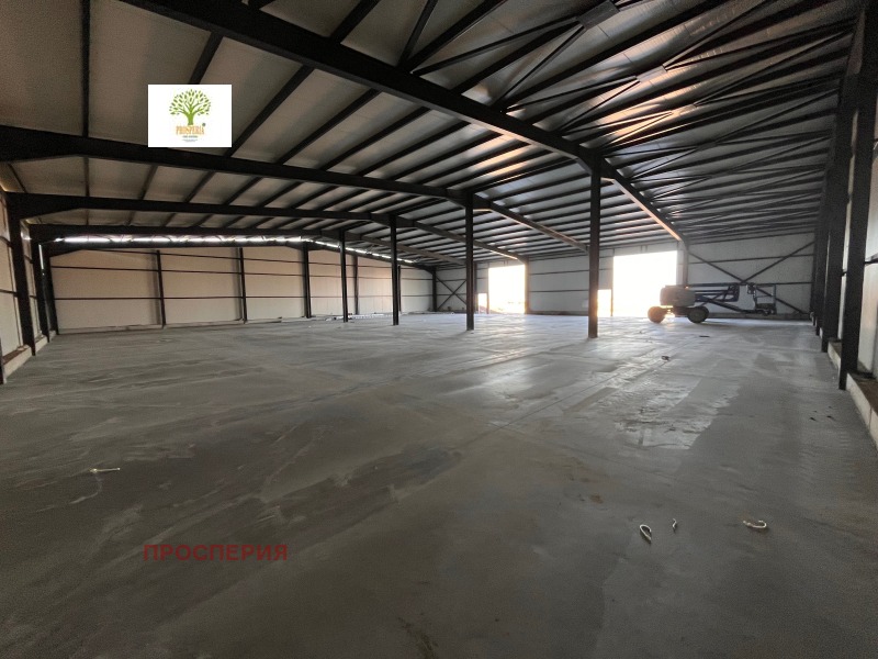 Дава под наем СКЛАД, с. Гурмазово, област София област, снимка 4 - Складове - 52243670