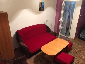 Studio Zona B-5, Sofia 1