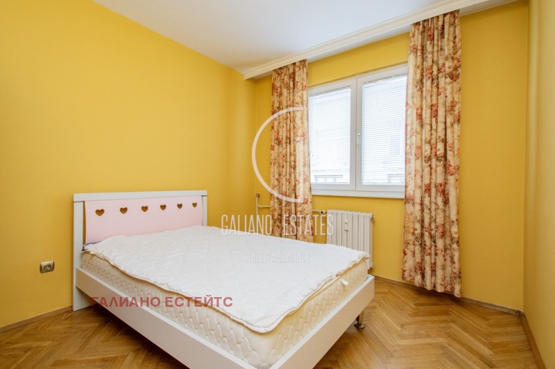 Дава под наем  3-стаен град София , Център , 120 кв.м | 18020001 - изображение [4]
