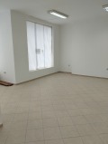 Под наем СКЛАД, град Варна, Владислав Варненчик 1 • 2499 лв. / 1277.72 € • 73696923 3