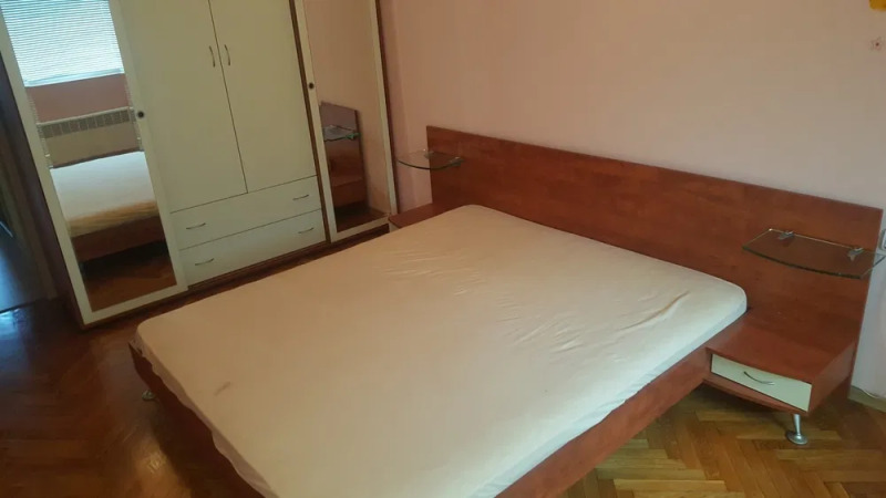 Zu vermieten  2 Schlafzimmer Weliko Tarnowo , Zentar , 100 qm | 30703576 - Bild [7]