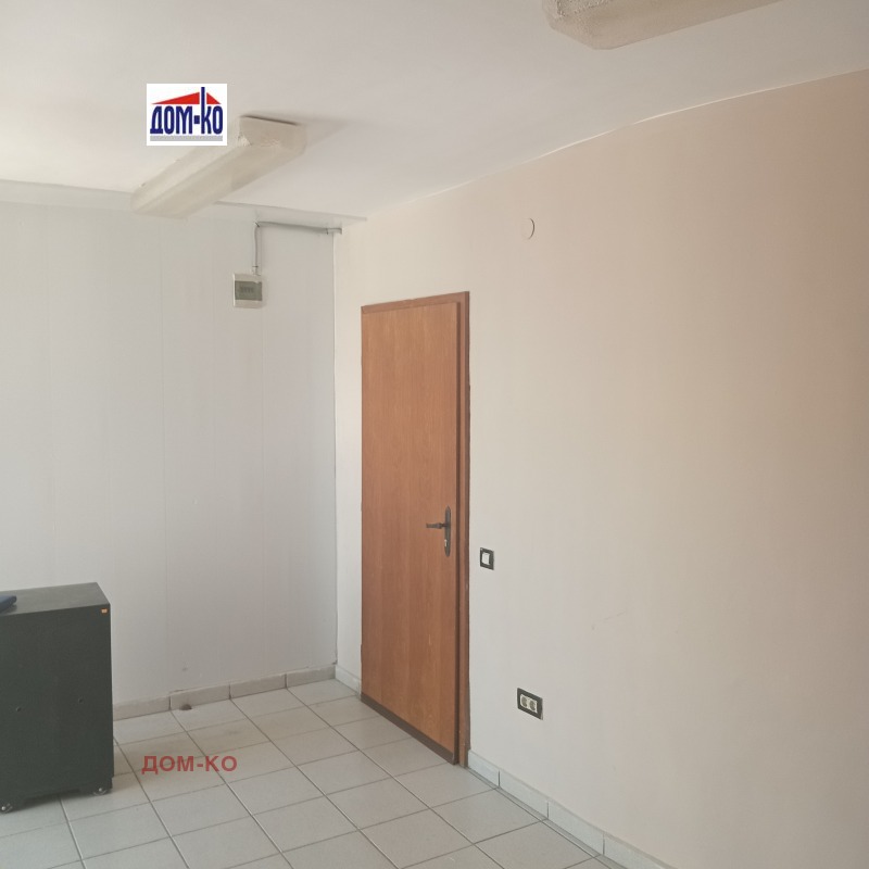 Дава под наем  Офис град Пазарджик , Идеален център , 24 кв.м | 89077656 - изображение [3]