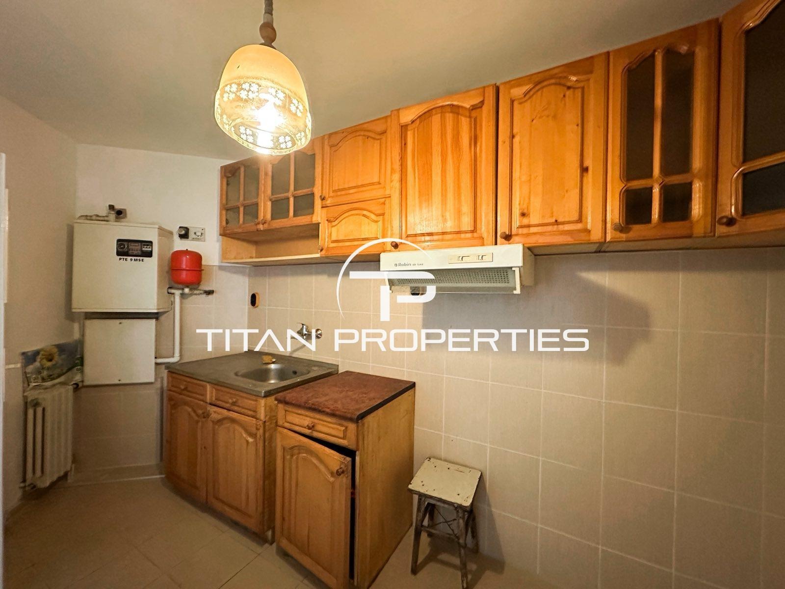 Дава под наем 3-СТАЕН, гр. Бургас, Център, снимка 2 - Апартаменти - 51902541