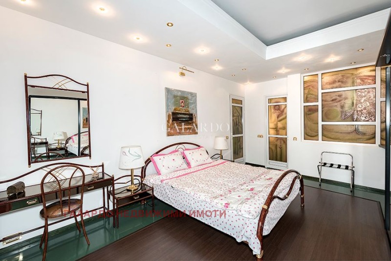 K pronájmu  1 ložnice Sofia , Doktorski pametnik , 170 m2 | 82766065 - obraz [10]