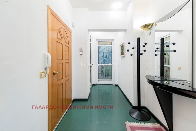 K pronájmu  1 ložnice Sofia , Doktorski pametnik , 170 m2 | 82766065 - obraz [13]