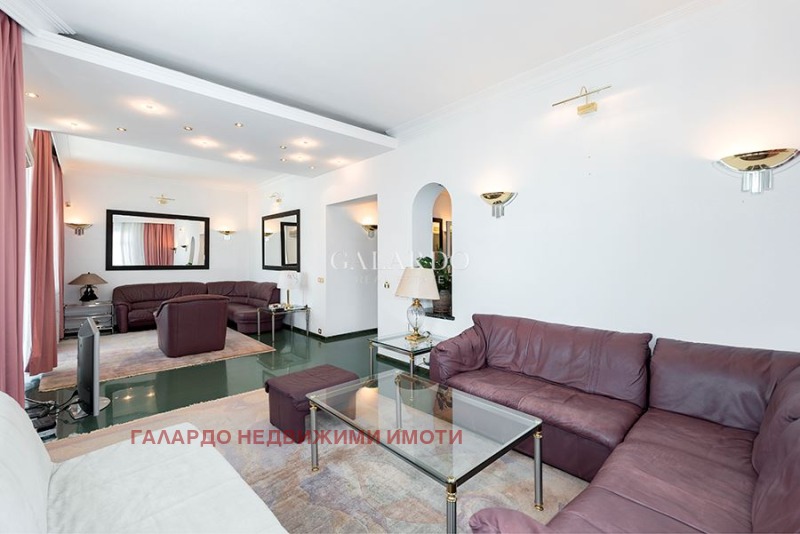 K pronájmu  1 ložnice Sofia , Doktorski pametnik , 170 m2 | 82766065 - obraz [2]