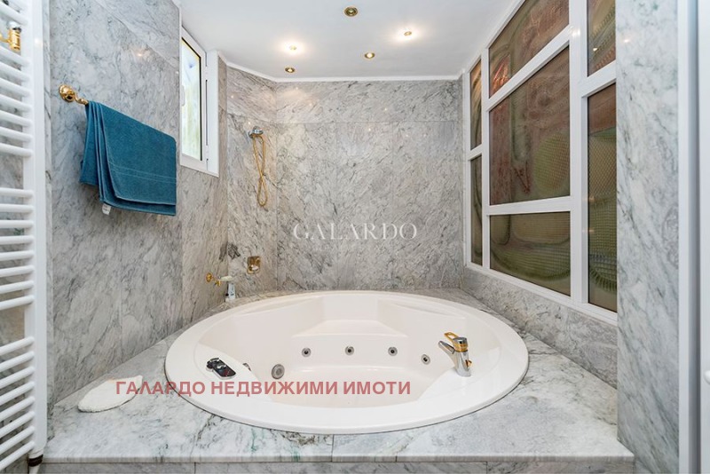 K pronájmu  1 ložnice Sofia , Doktorski pametnik , 170 m2 | 82766065 - obraz [12]