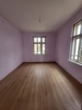 Под наем КЪЩА, град Плевен, Идеален център • 350 лв. • 94895572 — Holmes.bg