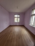 Под наем КЪЩА, град Плевен, Идеален център • 350 лв. • 94895572 — Holmes.bg