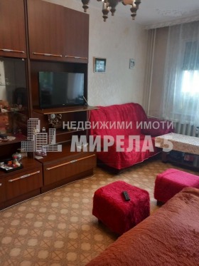 2-стаен град Русе, Родина 2