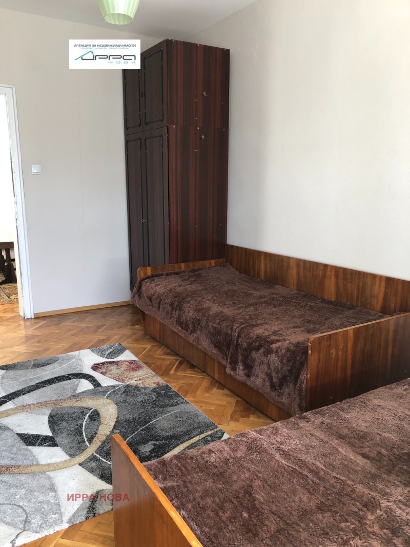 Zu vermieten  3 Schlafzimmer Sofia , Belite brezi , 104 qm | 36491481 - Bild [6]