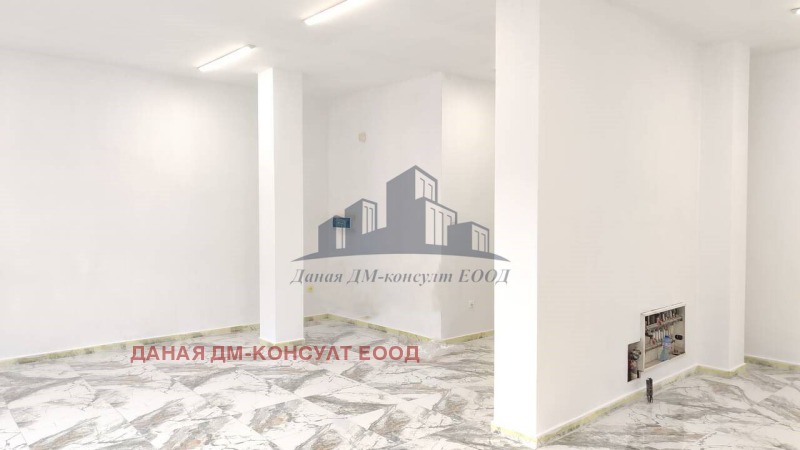 Do wynajęcia  Sklep Szumen , Griwica , 95 mkw | 52449999 - obraz [3]