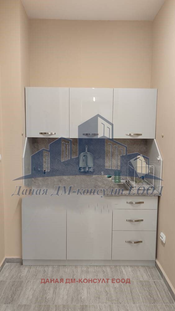 Do wynajęcia  Sklep Szumen , Griwica , 95 mkw | 52449999 - obraz [5]