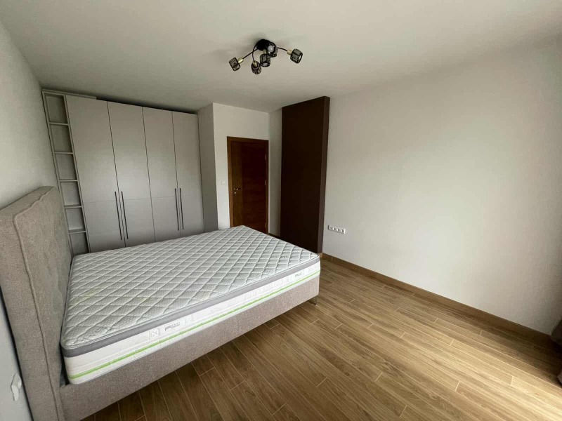 Дава под наем 3-СТАЕН, гр. Варна, Център, снимка 4 - Апартаменти - 51217446