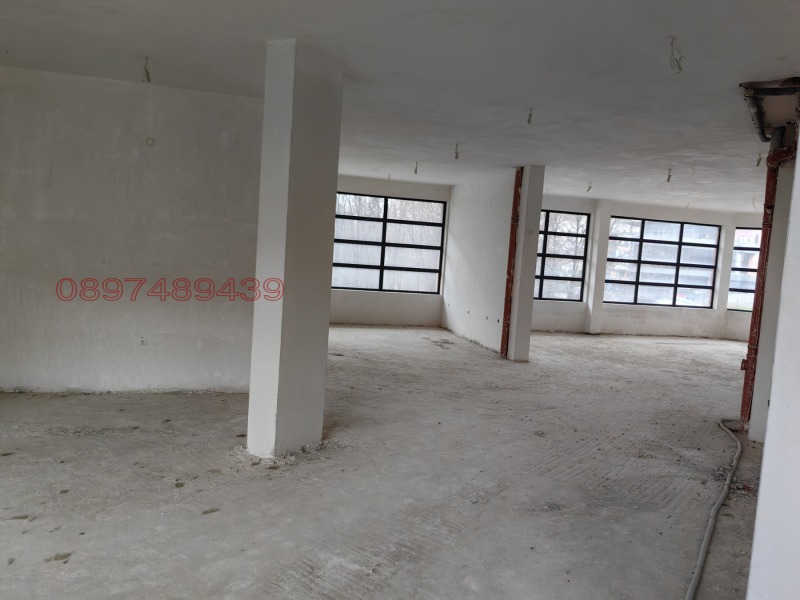 Дава под наем МАГАЗИН, гр. Пловдив, Христо Смирненски, снимка 9 - Магазини - 52785923