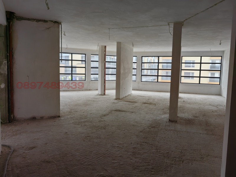 Дава под наем МАГАЗИН, гр. Пловдив, Христо Смирненски, снимка 8 - Магазини - 52785923