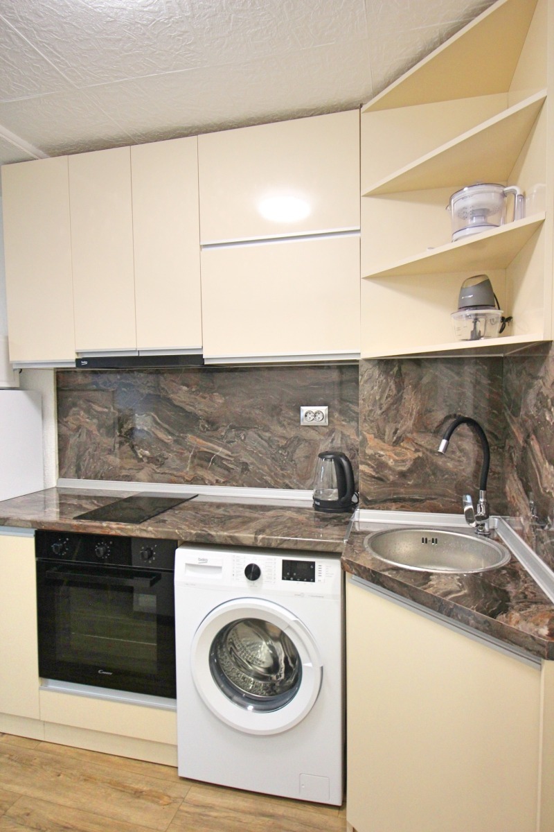 Zu vermieten  1 Schlafzimmer Burgas , Wazraschdane , 59 qm | 32386041 - Bild [2]