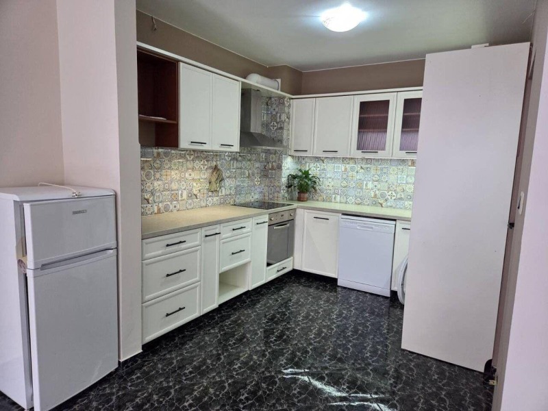 Дава под Наем 3-СТАЕН в град София, Бояна - 120 кв.м / 700 € » 1 369.08 лв., РЕВОЛЮШЪН ЕСТЕЙТ РЕНТ
