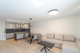 3 soverom Iztok, Sofia