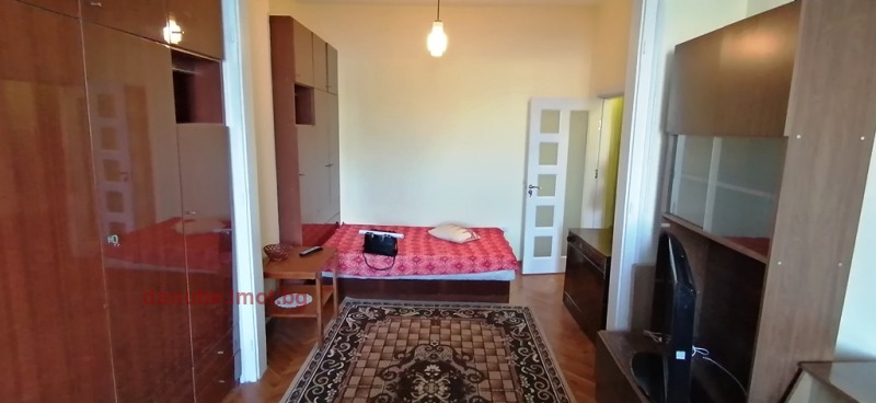 Дава под наем  2-стаен град Русе , Център , 58 кв.м | 49273718