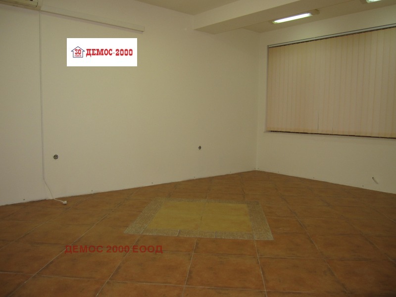 Дава под наем ОФИС, гр. Варна, Левски 1, снимка 8 - Офиси - 52114829