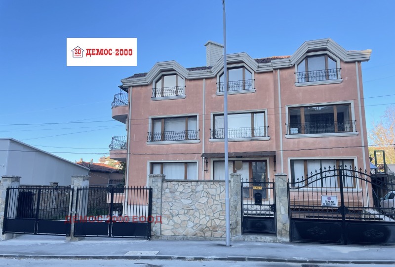 Под наем ОФИС, град Варна, Левски 1 • 1200 лв. / 613.55 € • 97851908 1