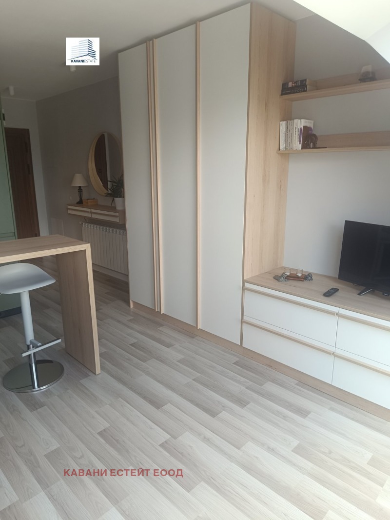 Kiadó  Stúdió Sofia , Druzsba 1 , 30 négyzetméter | 46043296 - kép [5]