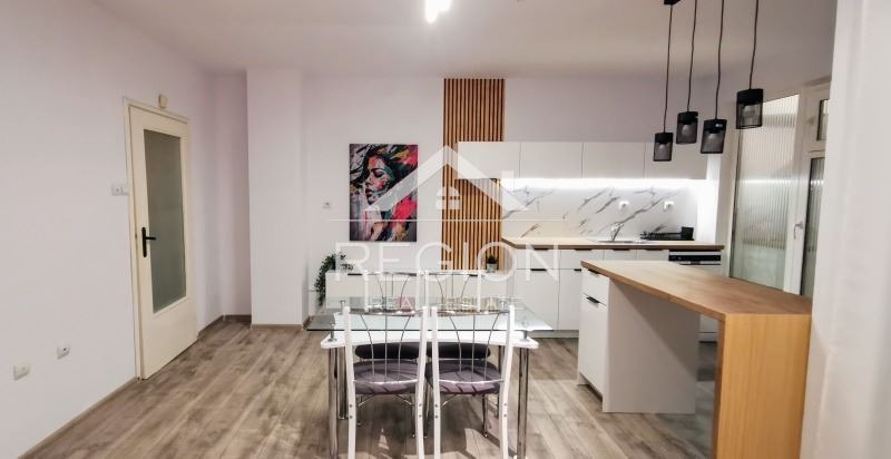 De inchiriat  2 dormitoare Plovdiv , Țentâr , 90 mp | 74220576 - imagine [4]