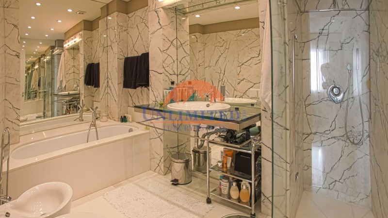 Zu vermieten  3 Schlafzimmer Sofia , Zentar , 200 qm | 78236897 - Bild [9]