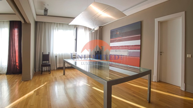 Zu vermieten  3 Schlafzimmer Sofia , Zentar , 200 qm | 78236897 - Bild [3]