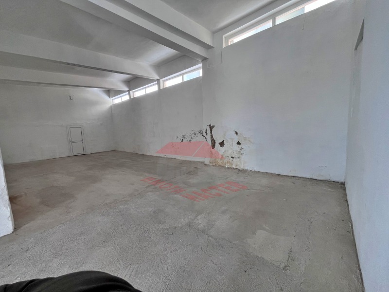 Дава под наем СКЛАД, гр. Шумен, Промишлена зона, снимка 2 - Складове - 53338508