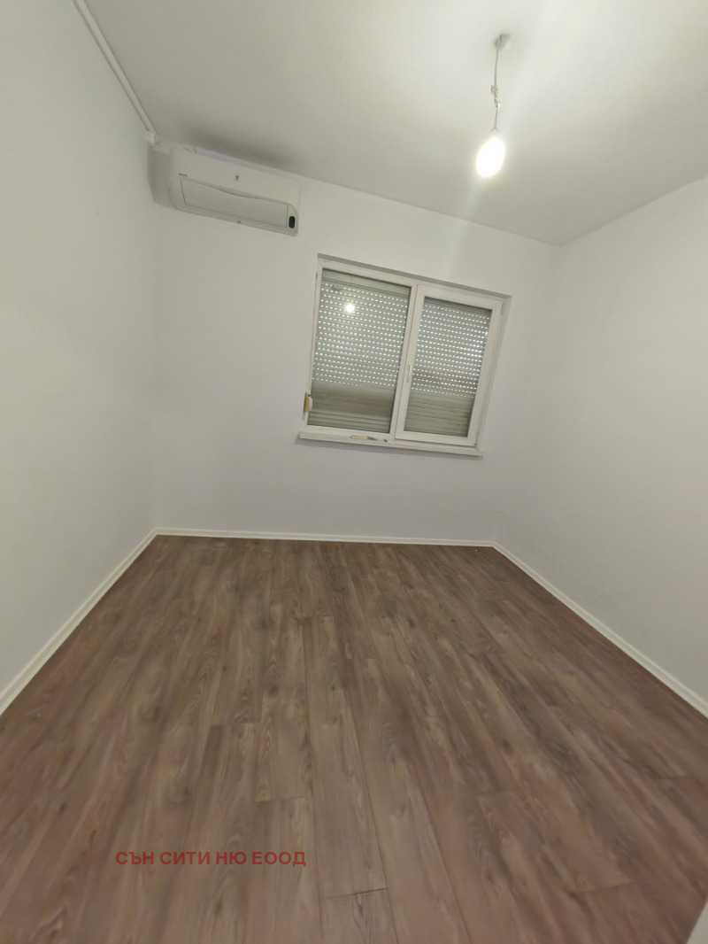 För uthyrning  Hus Sofia , Malasjevci , 180 kvm | 91424458 - bild [5]