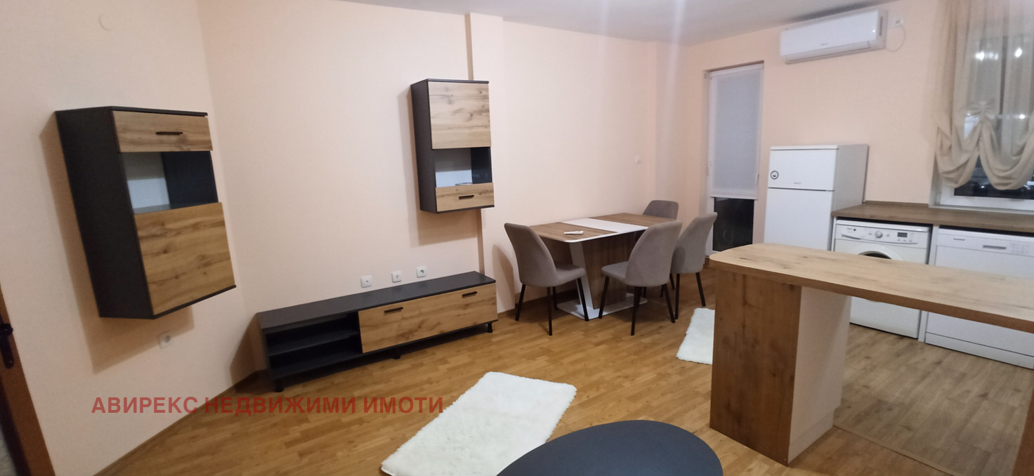 Дава под наем 3-СТАЕН, гр. Пловдив, Кючук Париж, снимка 4 - Апартаменти - 55784223