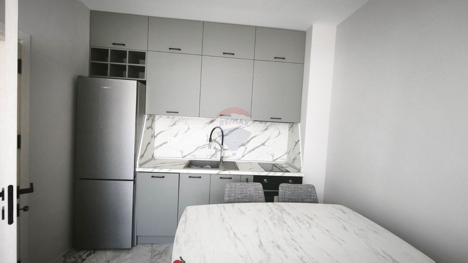 Дава под наем 2-СТАЕН, гр. Варна, Кайсиева градина, снимка 4 - Апартаменти - 54124198