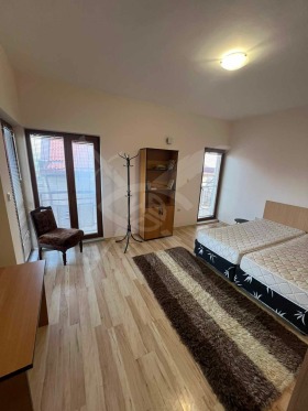 1 bedroom m-t Alen mak, Varna 3