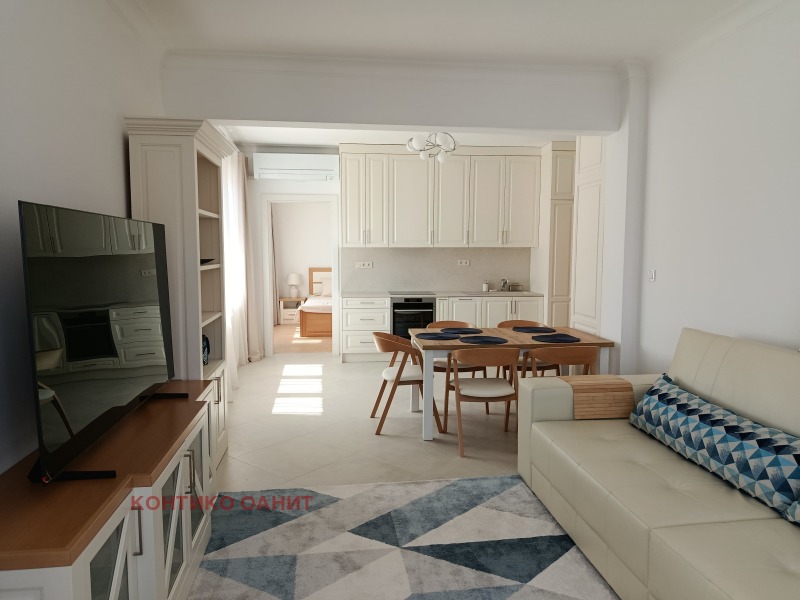 Под наем 4-СТАЕН, град София, Център • 2000 € • 65408861 — Holmes.bg