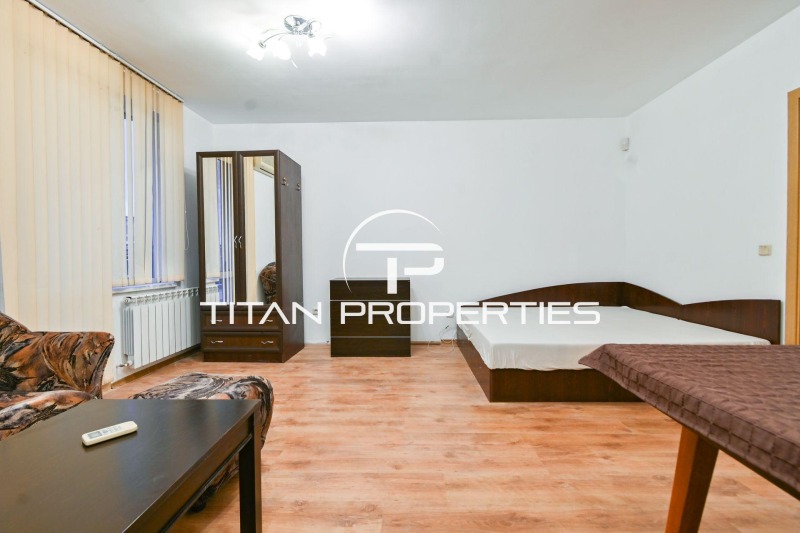 Дава под наем 2-СТАЕН, гр. София, Център, снимка 2 - Апартаменти - 52927556