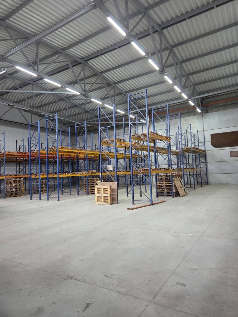 Дава под наем СКЛАД, гр. София, Военна рампа