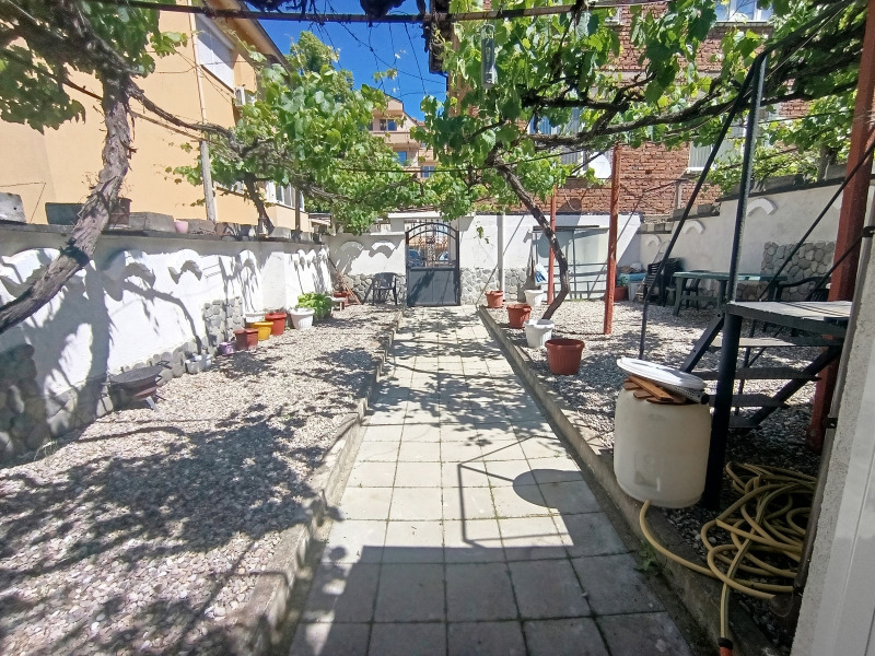 Дава под наем  2-стаен град Пловдив , Христо Смирненски , 60 кв.м | 35563526 - изображение [12]