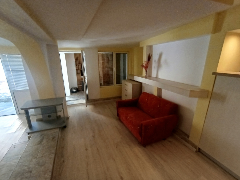 Дава под наем  2-стаен град Пловдив , Христо Смирненски , 60 кв.м | 35563526 - изображение [8]