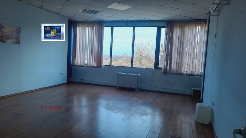 Дава под Наем ОФИС в град Пловдив, Кършияка - 553 кв.м / 2 770 € » 5 417.65 лв., 21 ВЕК
