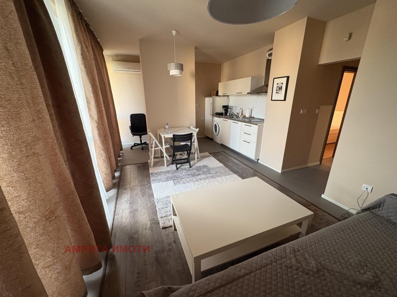 A louer  1 chambre Sofia , Stoudentski grad , 68 m² | 64383331