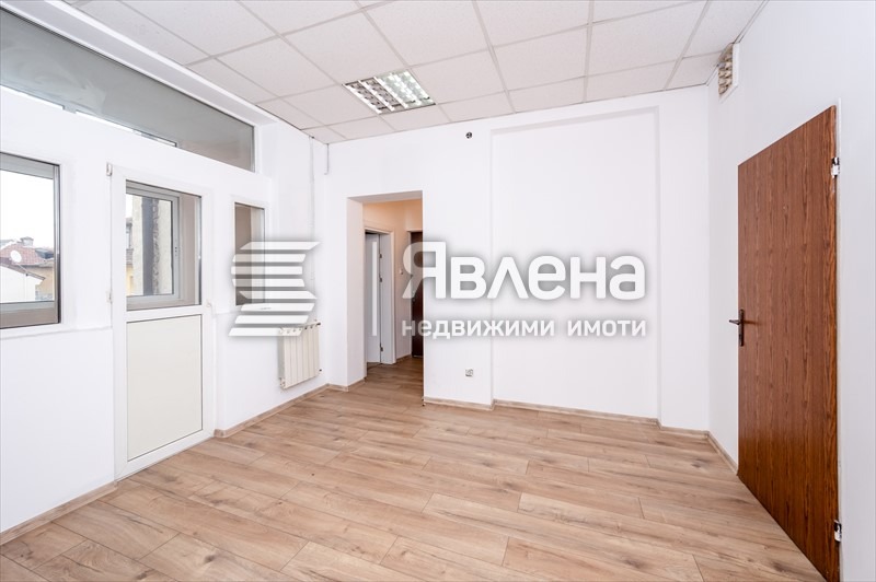 Da affittare  3 camere da letto Sofia , Tsentar , 140 mq | 39779955 - Immagine [16]