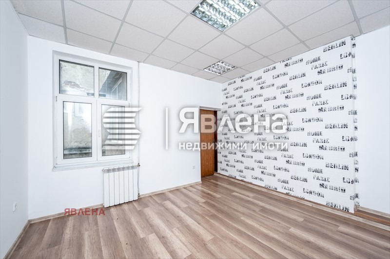Издаје се  Канцеларија Софија , Центар , 140 м2 | 43061419