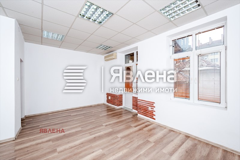 Издаје се  Канцеларија Софија , Центар , 140 м2 | 43061419 - слика [9]